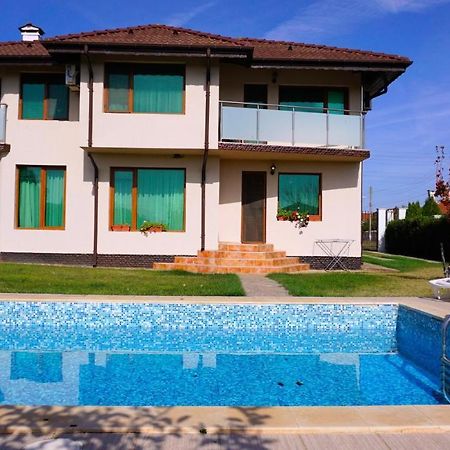 Family Villa Pomelo Bŭlgarevo Exterior foto