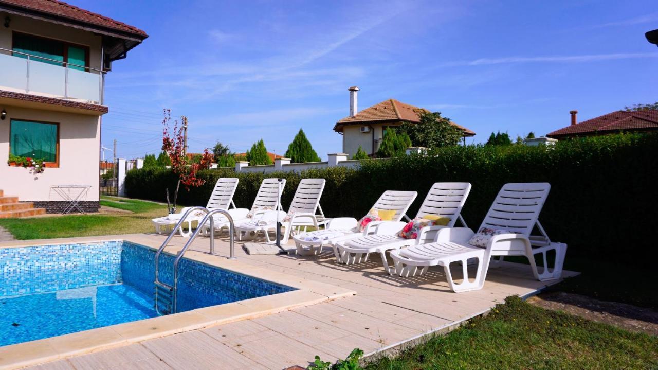 Family Villa Pomelo Bŭlgarevo Exterior foto