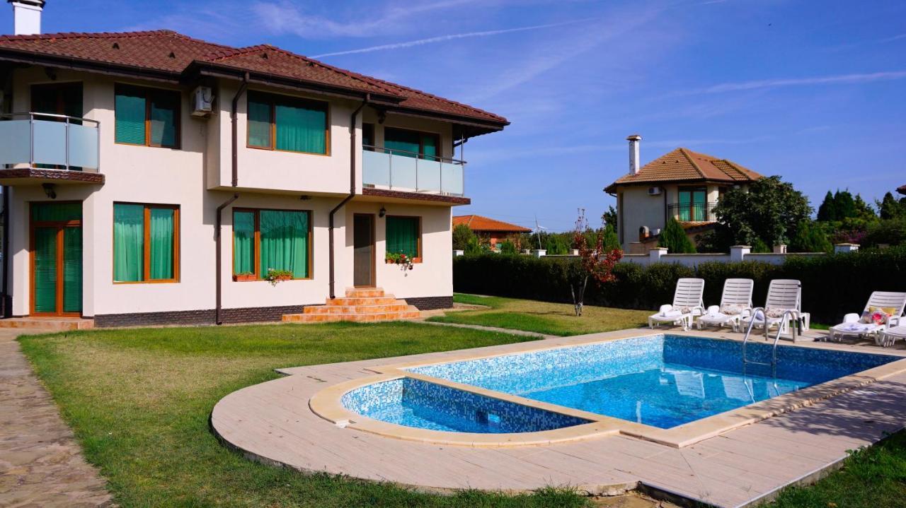 Family Villa Pomelo Bŭlgarevo Exterior foto