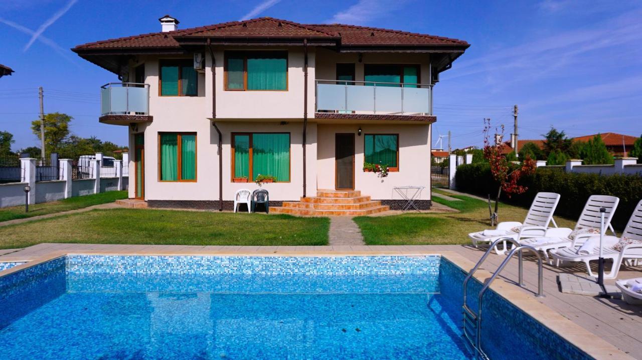 Family Villa Pomelo Bŭlgarevo Exterior foto