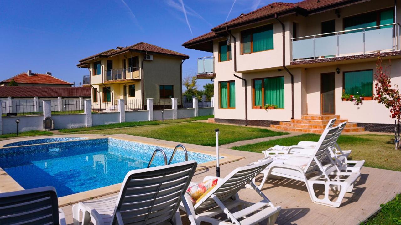 Family Villa Pomelo Bŭlgarevo Exterior foto