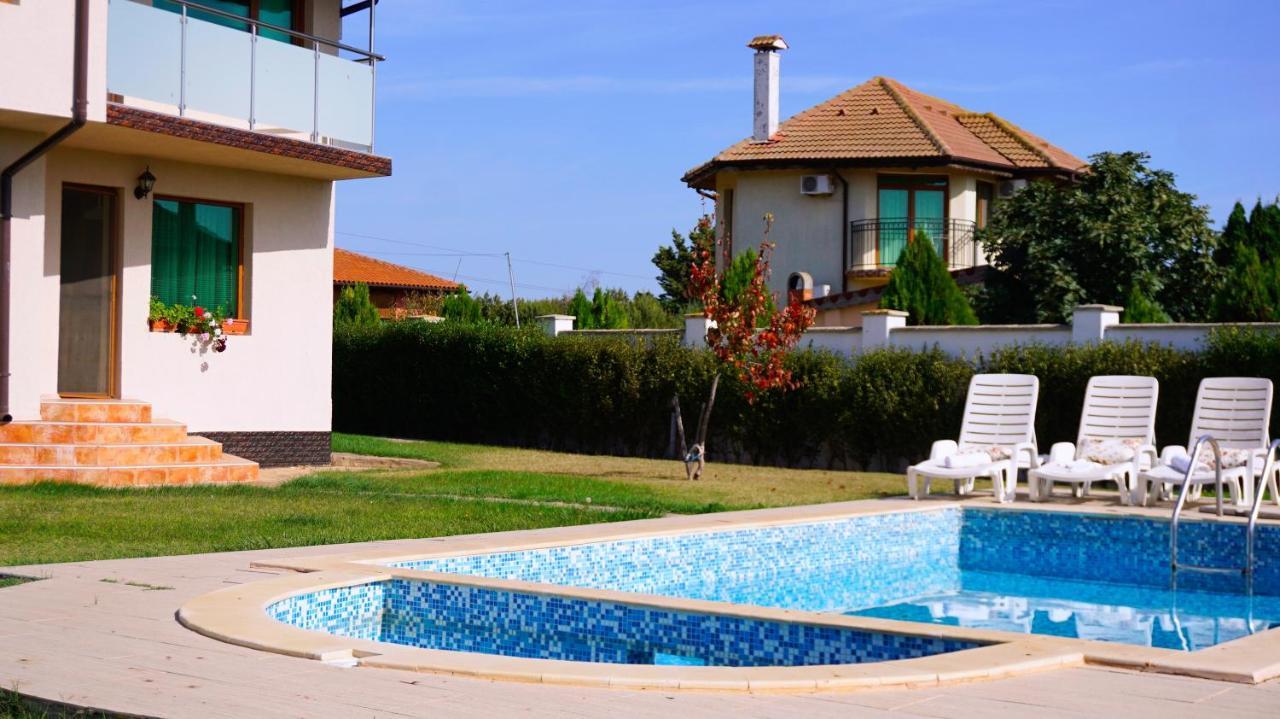 Family Villa Pomelo Bŭlgarevo Exterior foto